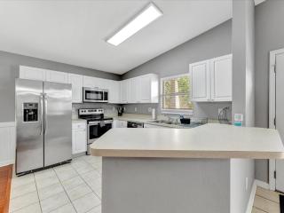 10min to Downtown 3BD 2 FullBath - 5