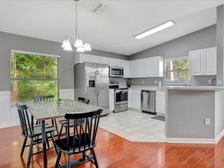 10min to Downtown 3BD 2 FullBath - 3