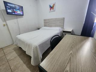 Casa céntrica, en privada con acceso controlado - 9