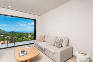 Cielo de Coco at Naumi, Ocean Views & Beach Club - 5