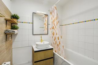 Beau F2, Paris Stade de France, Jacuzzi, Parking - 2
