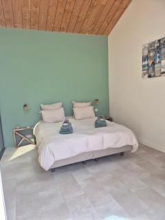 L Etel - spa extérieur vue étoiles de la chambre et vélos électriques - 9