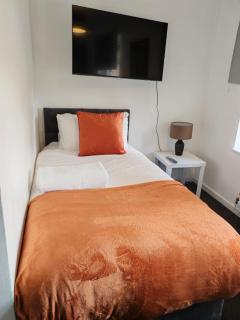 The Randolph Central Milton Keynes 3BR Apartment Free, close to theatre - Milton Keynes - 5