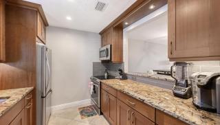 Crescent Royale Condominiums 210 - 4