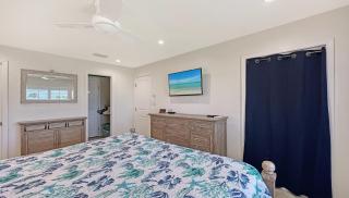 Crescent Royale 210 - 1