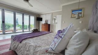 Myne Beach House - 3