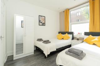 Open Mind Property - Stylish 4BR House with 7 Beds - 6