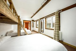 Hudson House - 7
