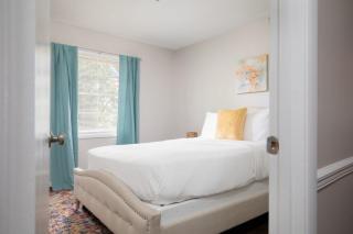 Highland Drive Hideaway - 8