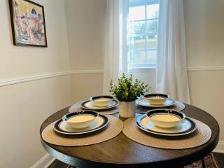 83rd Street Comfy Cottage - 5