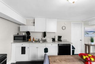 Dugan Ave Unit B - 4