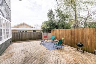 29th Street Trendy Lakeview Craftsman 8 - 3