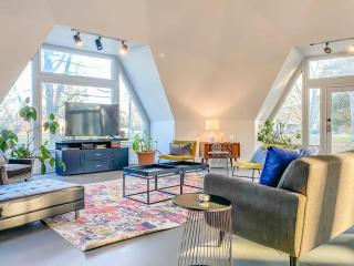 Bell Circle Eccentric Geodesic Dome-Home - 0