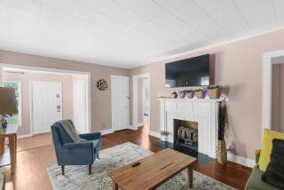 57th Blushing Bungalow - 4