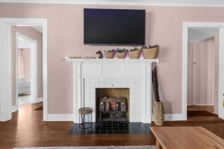 57th Blushing Bungalow - 3