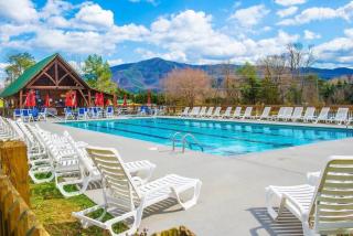 Hidden Cove CabinEV Charger, Hot Tub, Fire Pit, Pool & Fishing, Peaceful Wears Valley - 7