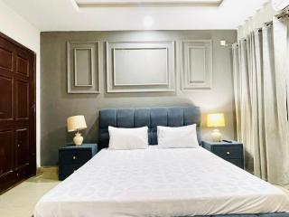 Luxury & Family 1bhk, Wi-fi, Smart TV, AC - 2