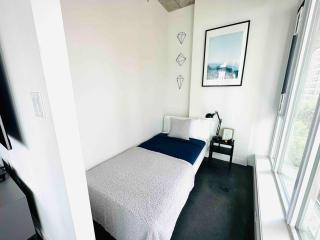 Cozy 2-Bedroom Downtown Condo in the East Village - 3