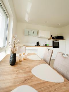 neue 90qm Ferienwohnung mit 3 Schlafzimmern in Seenähe - 8