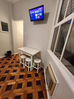 Complete studio one block from Flamengo beach - 1