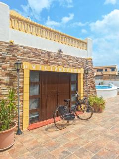 Villa Nevada Gran casa vacacional familiar con piscina cerca de la playa en Puerto Pollença - 0