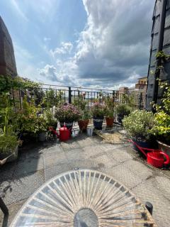 Epic Location, Views & Large Private Terrace - 2