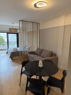 Hollywood Modern Vibe Apartment - 9