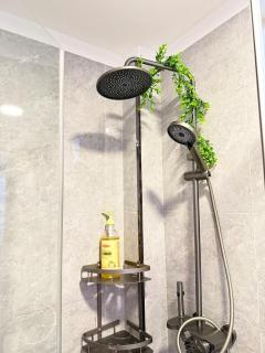 Kileleshwa- Classy Aircon 2Br with Gym &Pool - 2