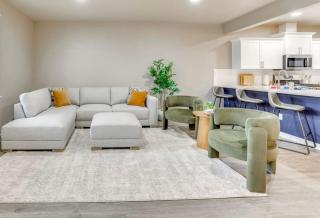 North End blue -Hot Tub - Fire Pit - Downtown -4BR - 4