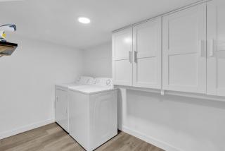 Safari - Renovated & Upgraded 2 Bed Lower Suite - 8