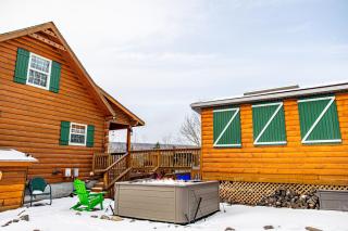 Log Home w Mountain Views Near Windham & Hunter Ski Resorts - 2