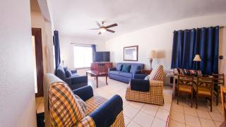 Spacious 3BR Home w Pool Near Palm Beach - 1