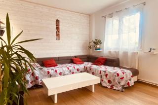 Bright and unoverlooked apartment - 0