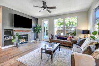 Wine Country Retreat with Hot Tub & Mini Golf - 2