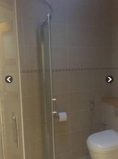 Stunning Studio1, Banstead with free off st parking - 5
