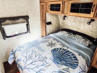 Nicevilles' Hidden Backyard Camper - 3