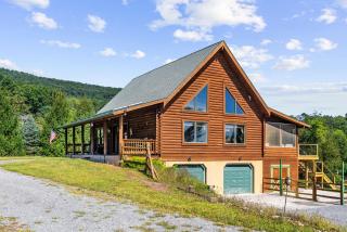 Mountain Escape on 6 acres w Hot Tub & Privacy - 5