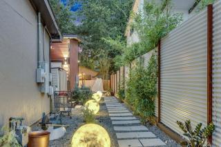 Walkable East Austin Oasis with Jacuzzi and Golf - 7
