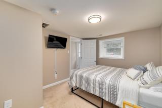 Cozy Full Home with Parking, 10min Walk to Bridge St - 1