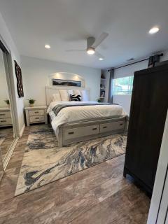Charming 2 bed 1 bath Private Studio - 7