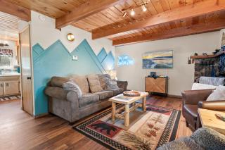 Big Bear Cabin with Treetop Veiws with 3 Decks Arcade Game and Air Conditioner - 0
