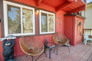 Big Bear Cabin with Treetop Veiws with 3 Decks Arcade Game and Air Conditioner - 6