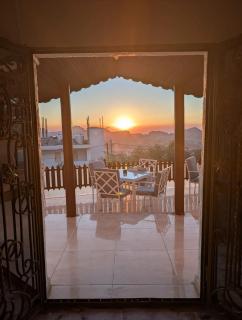 Eighth Wonders Hotel - 1