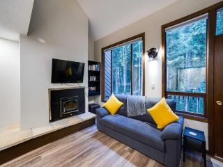 Snowater Condo Story Condo - Sleeps 4 - Close to Community Amenities - 9