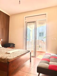 Beautiful apartment with pool and sea horizon view - 9
