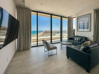 Waves & Views Luxury 3BR Oceanfront Condo - 6