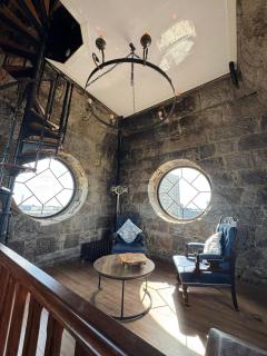 The Tower, Luxury Penthouse Stay - 5