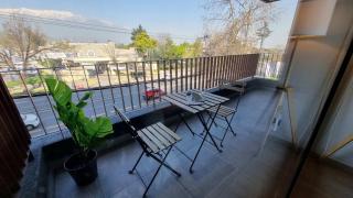 Chic 2BR Retreat for 5 in Vibrant Las Condes Oasis - 2