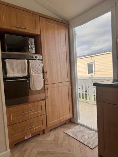 marine getaways caravan hire winchester - 5