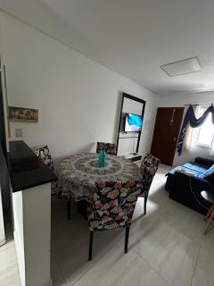 Apartamento em Condomínio Beverly Hills Praia de Vista Linda - Bertioga com Estacionamento e Piscina - 9